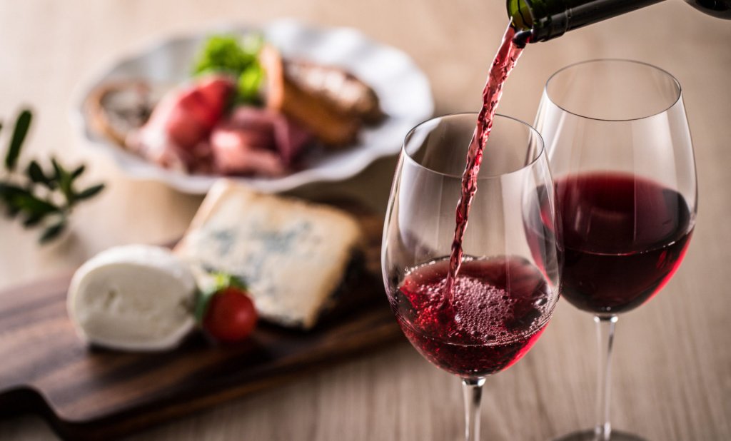 Столовое вино предназначено для постоянного употребления в качестве напитка для ужина или обеда