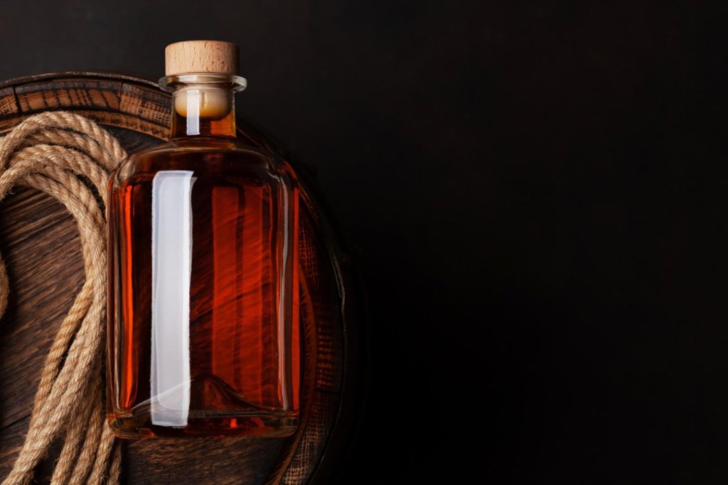 Почему ром пьют моряки и как его делают