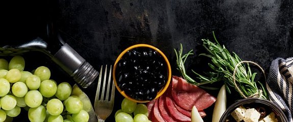 Закуски к вину из того, что есть дома